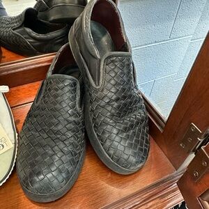 Bottega Veneta Leather - Men’s size 10.